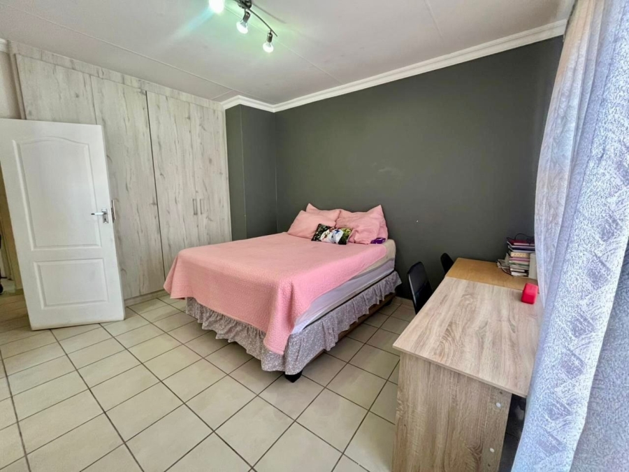 3 Bedroom Property for Sale in Waterval East North West